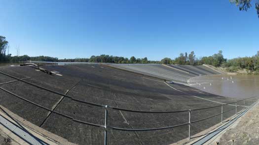 Large mostly dry weir